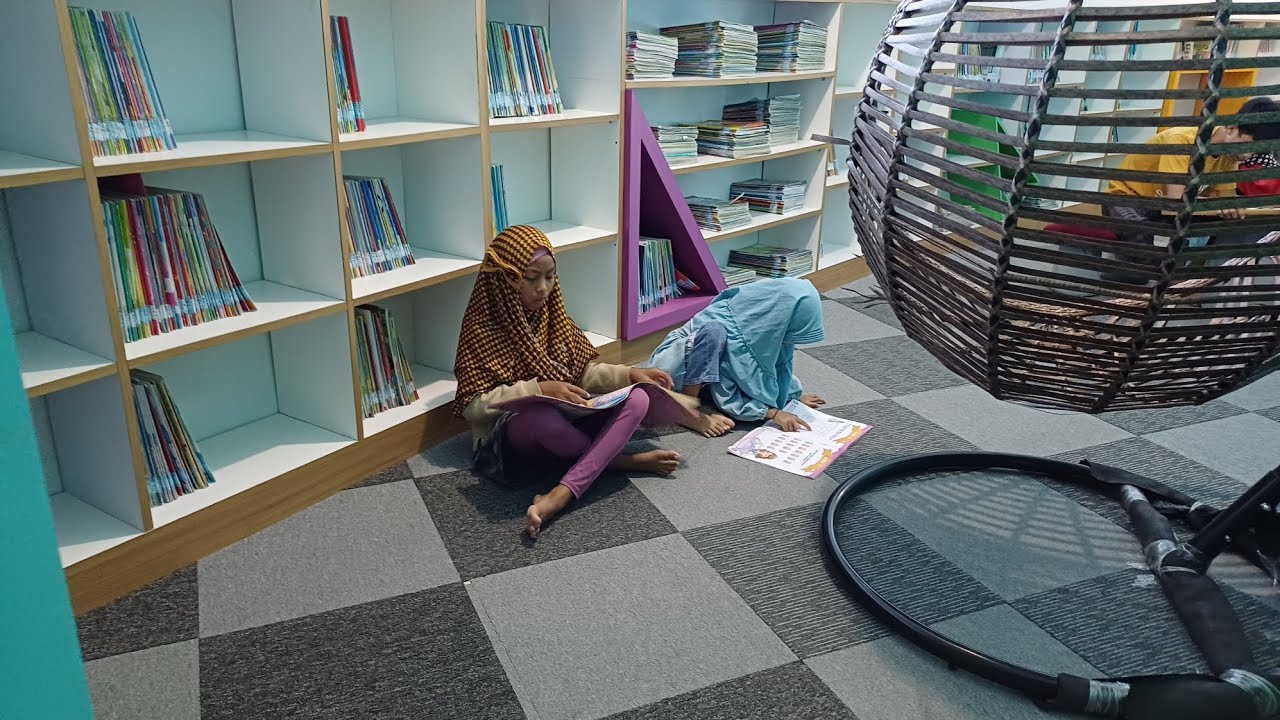Kunjungan Ke Perpustakaan daerah