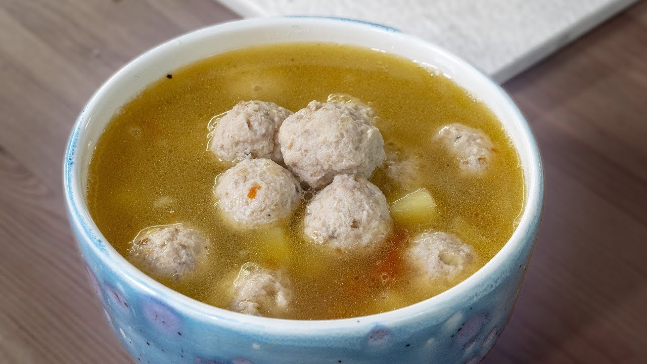 Недетский суп с фрикадельками, попробуй шарики на вкус!