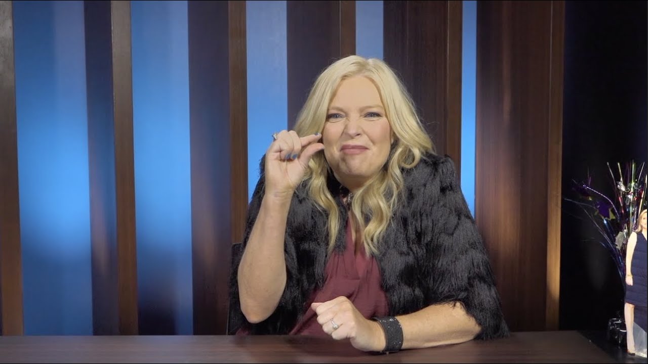 Melissa Peterman Doesn't Like To Follow The Rules...