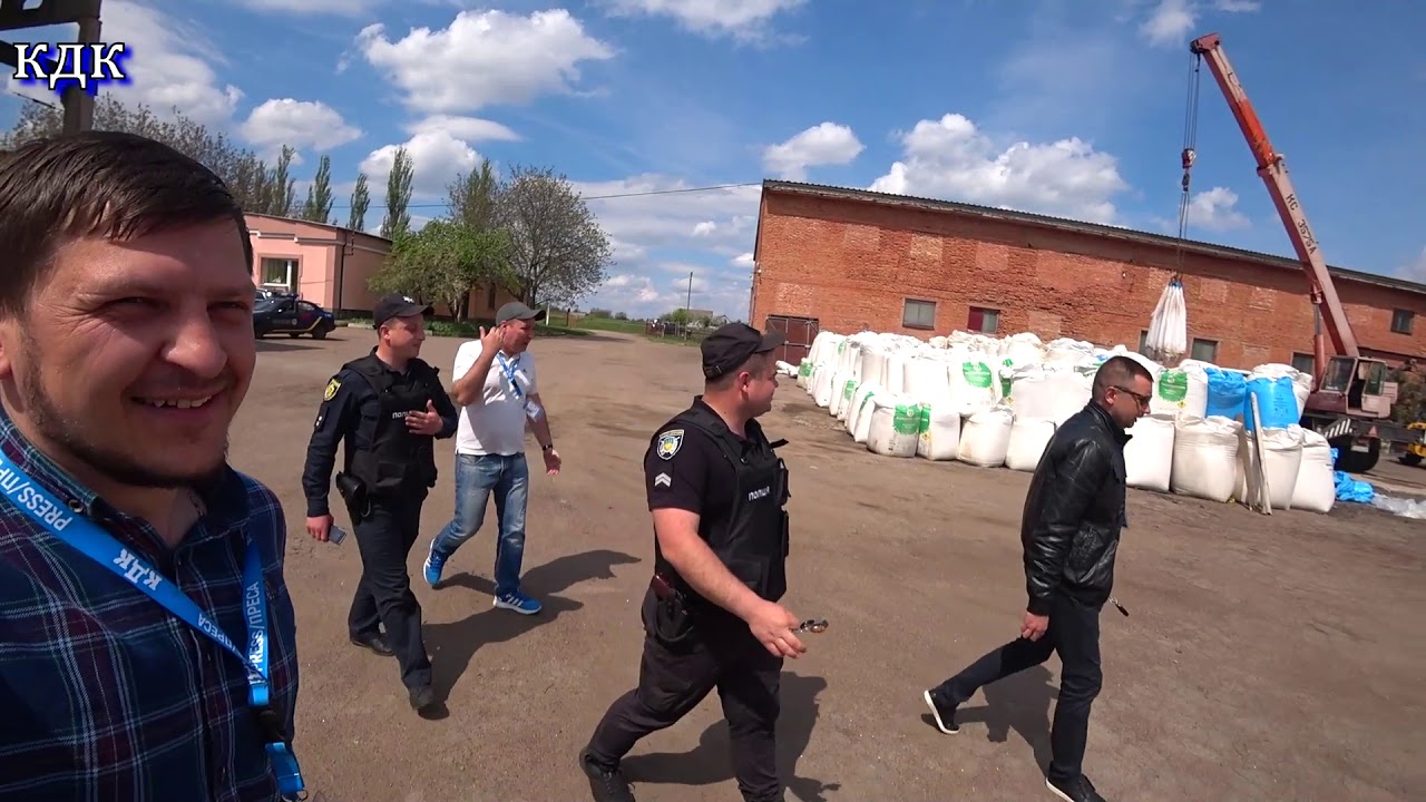 Полиция Малой Виски  крышует рейдерские захваты техники и земли.