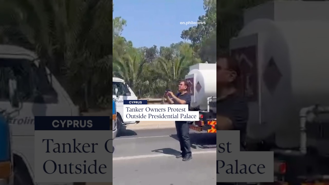 Tanker Owners Protest Outside Presidential Palace