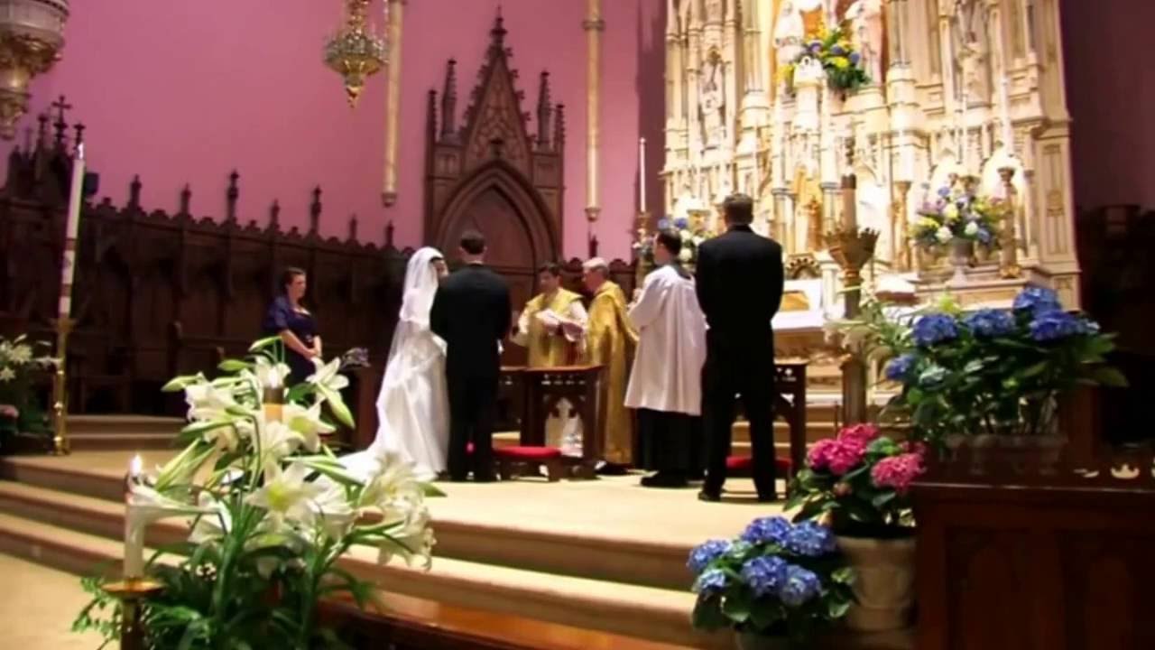 Comparison Catholic Tridentine Mass and Novus Horror Mass