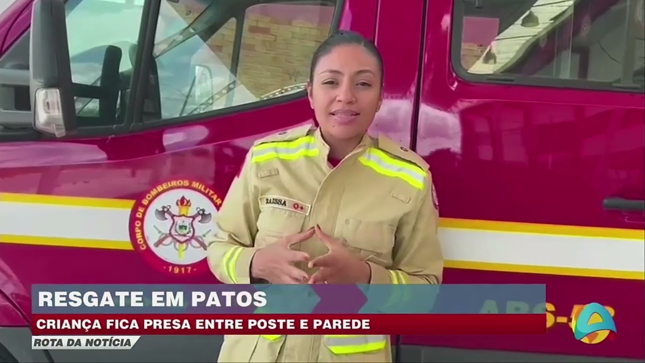 Rota da notícia - Socorristas realizam resgate de criança presa entre poste e parede