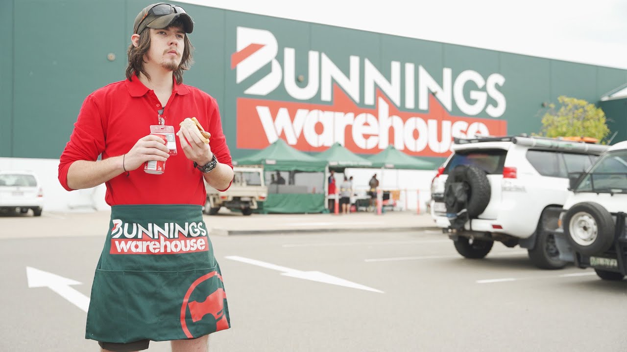 Każdy pracownik Bunnings... | Garn.