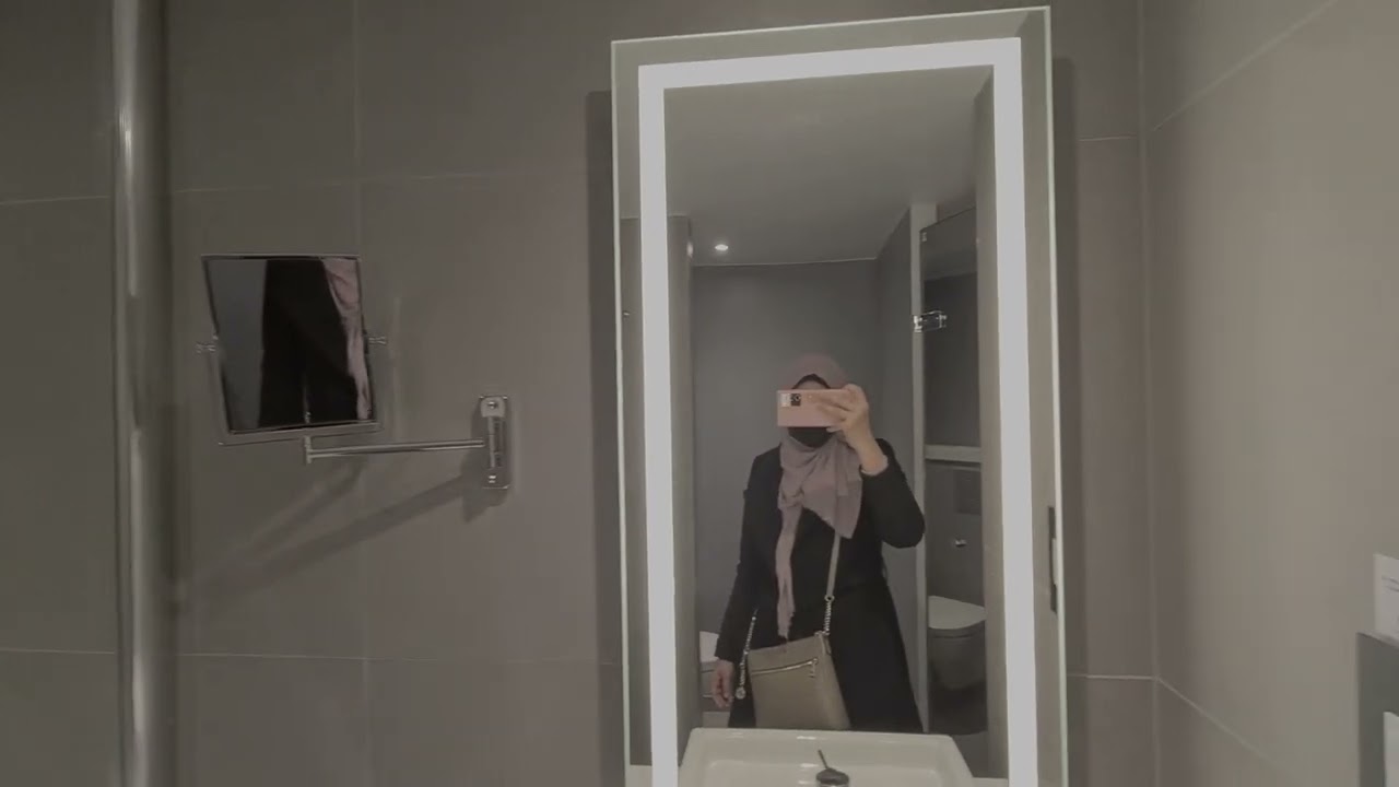 Novotel Birmingham Airport Short Review + Room Tour