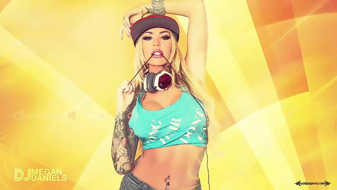 I'm an Albatraoz - Aronchupa (Johnny Remix) | February 2015