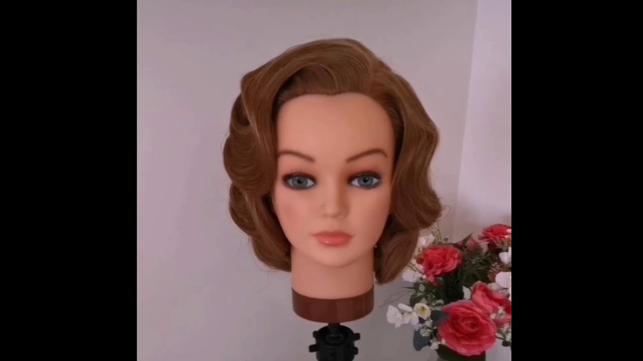 تسريحة جميله من وحي الستينات