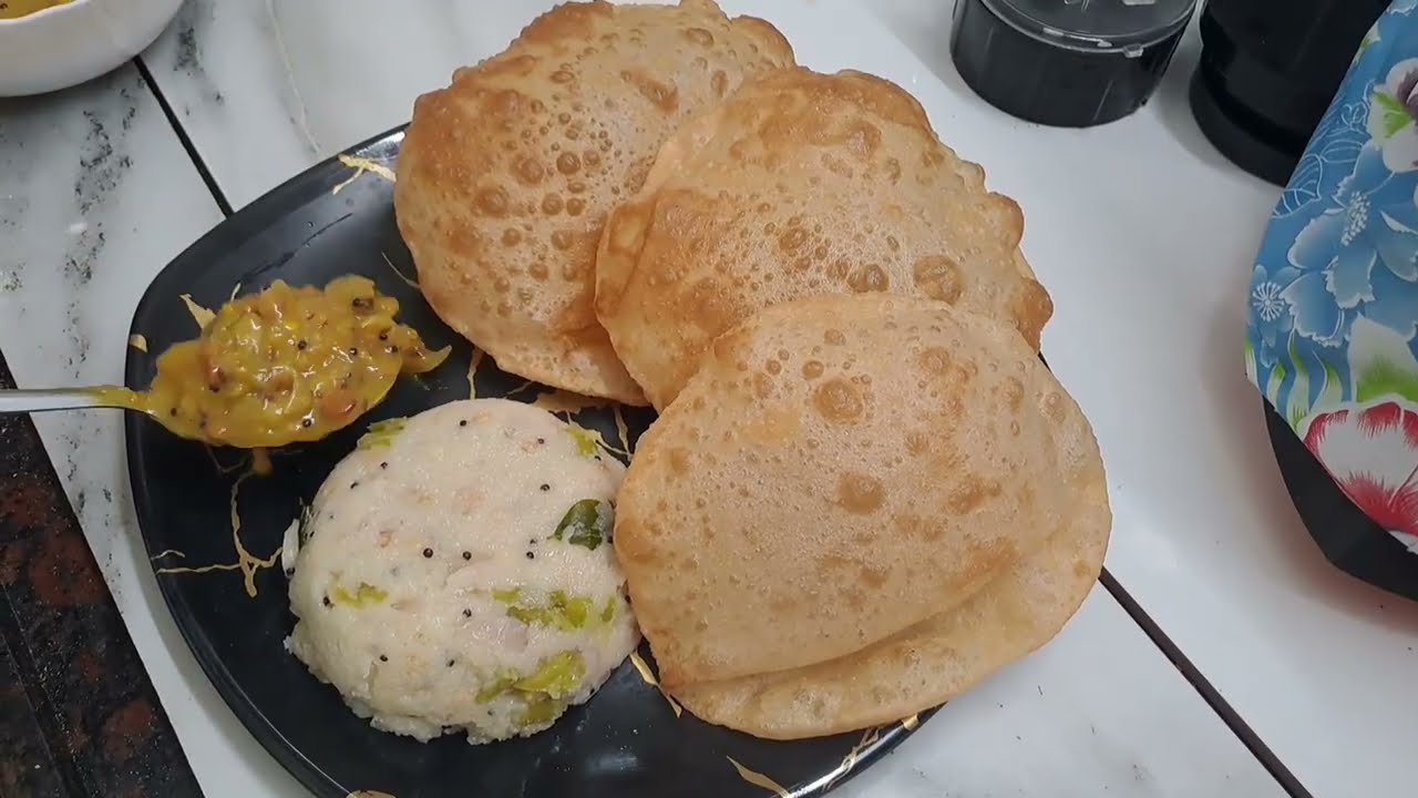 Puri upma curry ఈ video చూసి చేయండి ఏ hotel tiffin waste taste adurs#tiffin 