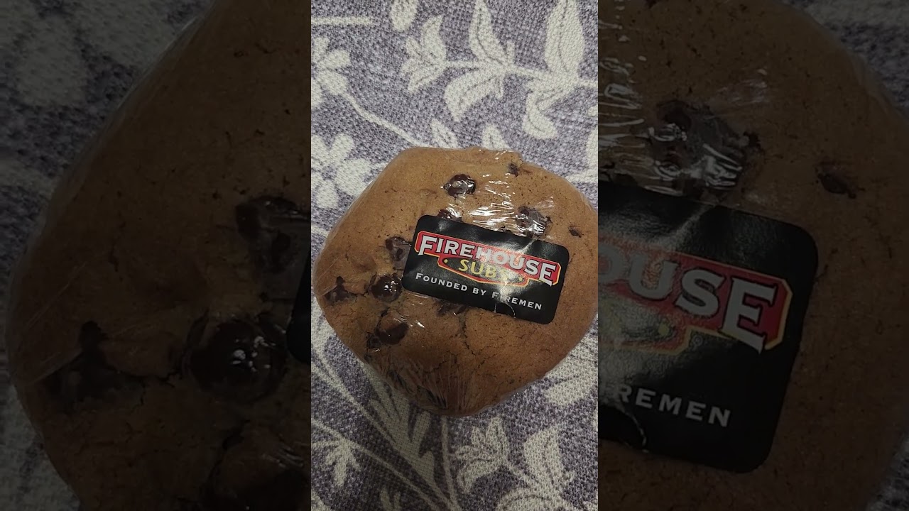 Cookie!!😱😱😱#shorts #subscribe #cookie #firehousesubs