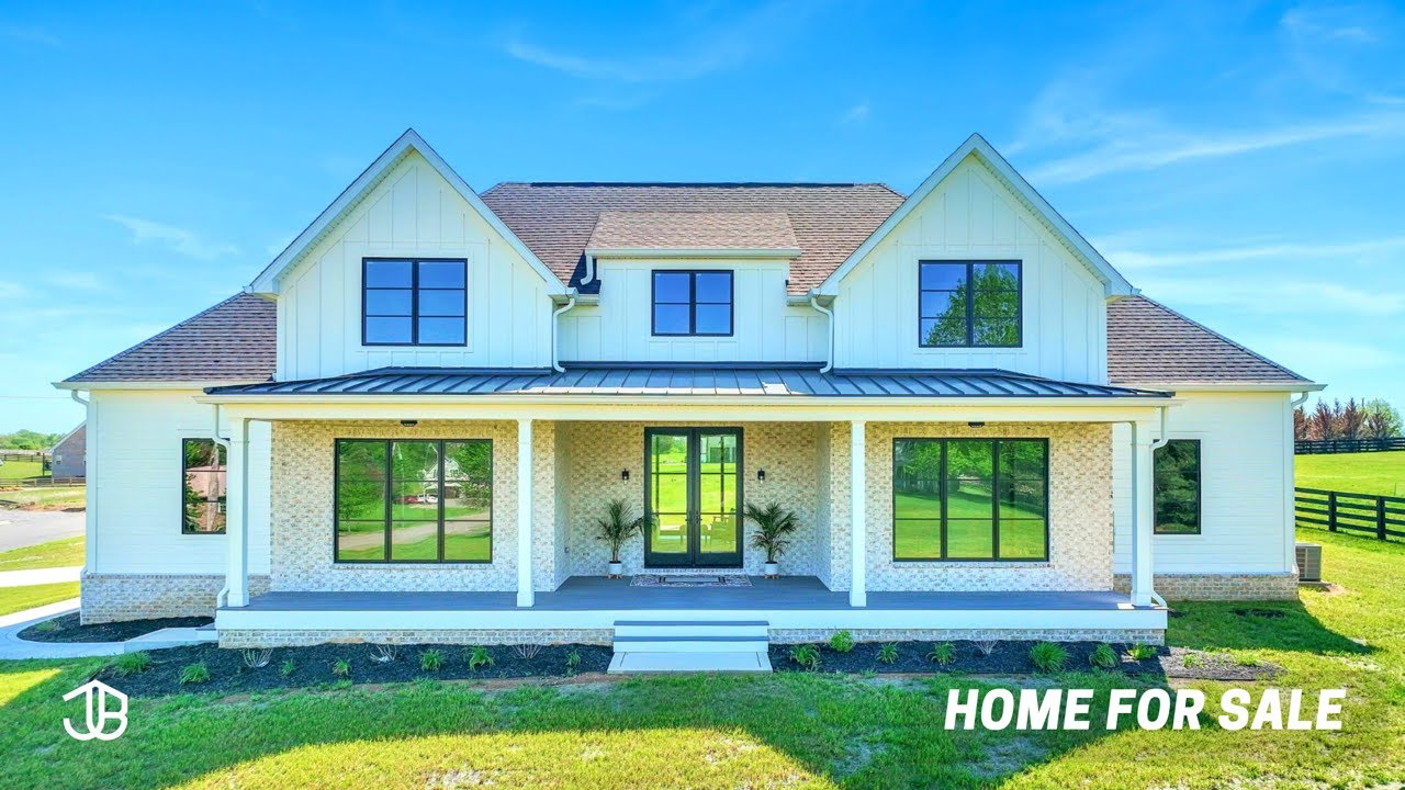 TOUR A MODERN LUXURY FARMHOUSE w/ Covered Porch Sitting on 1.05 ACRES in Spring Hill, Tennessee