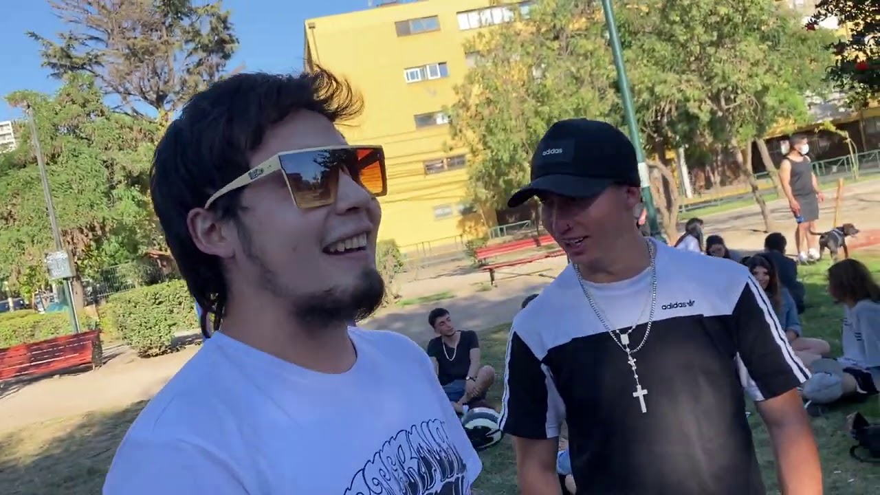 JNO LE ENSEÑA A PONER EL POLLO EN EL VELADOR A PIPEFLOW