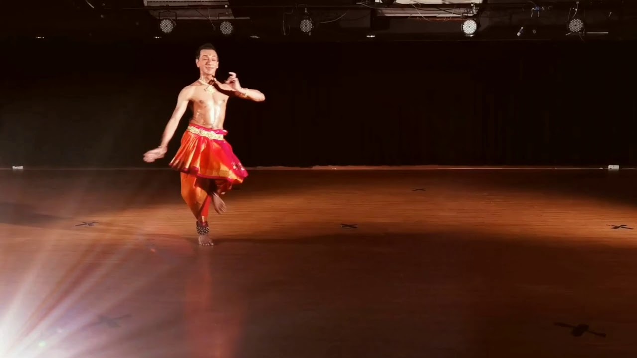 Swamiyai Varacholladi- Varnam