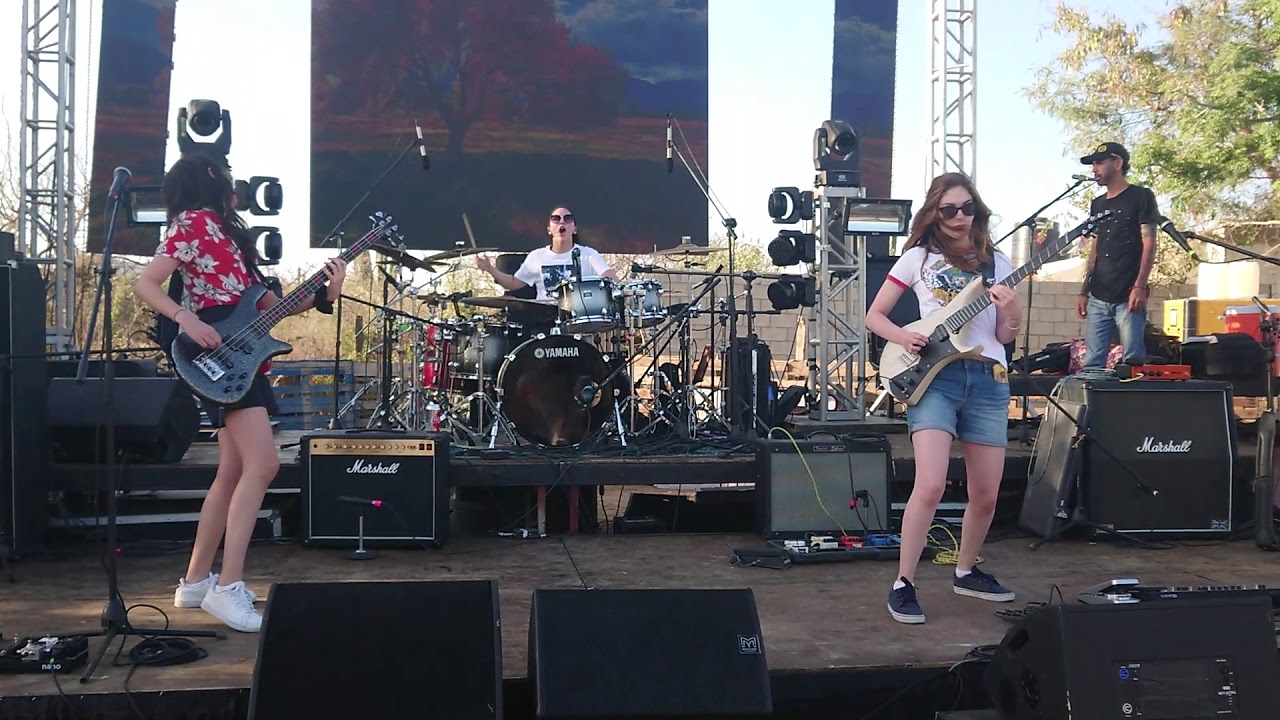 The Warning - Dust to Dust (Sound Check, Los Cabos)