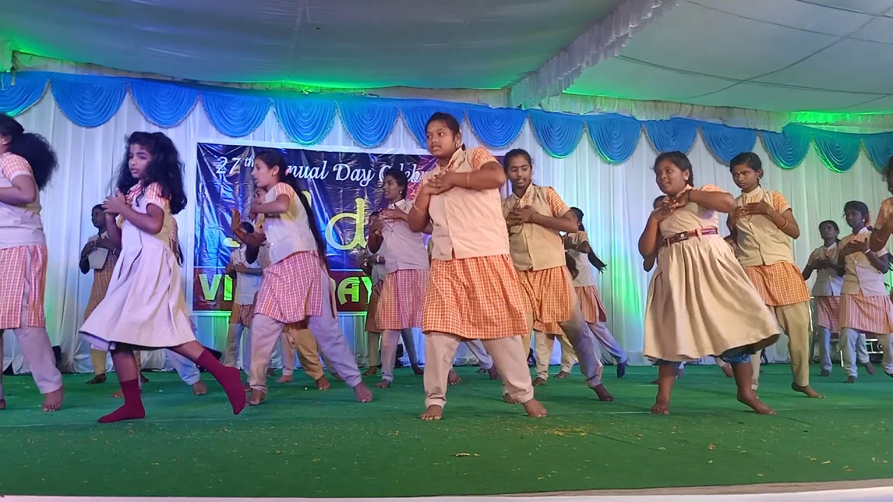 అమ్మ  సాంగ్   విద్యోదయ విద్యార్థులు పరదర్శన by YOUNG STAR DANCE ACADAMEY JAMMIKUNTA