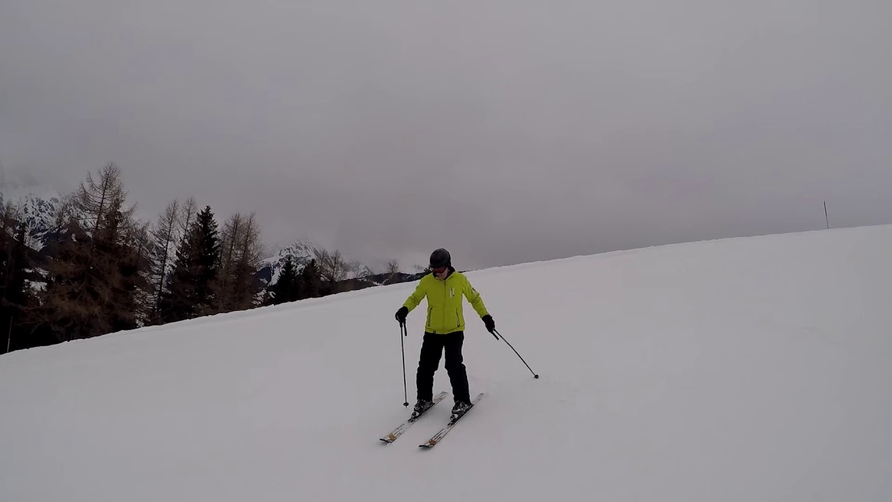 Skiing Hochkönig Piste 10 Blue into 19 Red