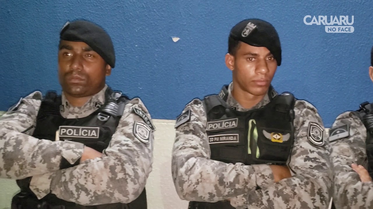 POLICIAIS APREENDEM DUAS ARMAS E RECUPERAM CARRO ROUBADO EM CARUARU