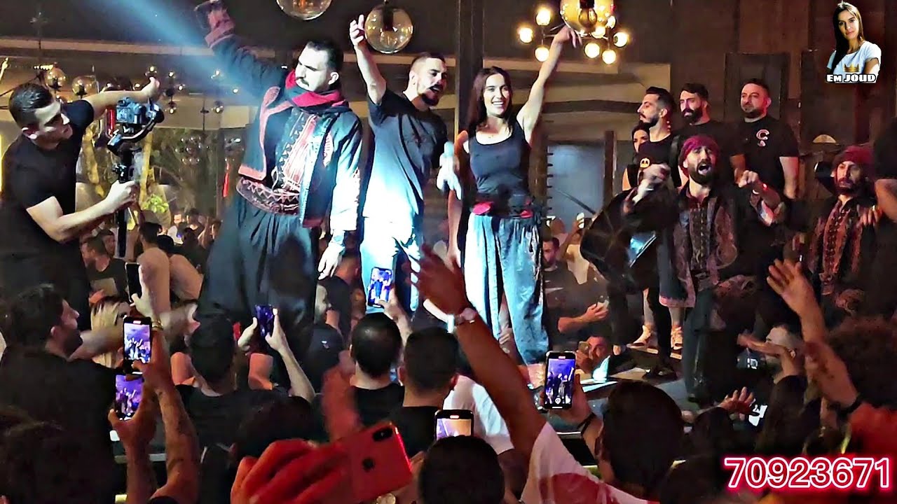 تحديت مهند زعيتر بل غناء 😄فوتوا شوفوا مين صوتوا اجمل؟GIRL SING