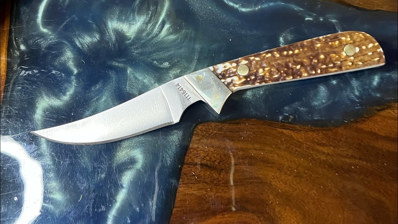#fixedbladefriday -Uncle Henry Wolverine 162UH