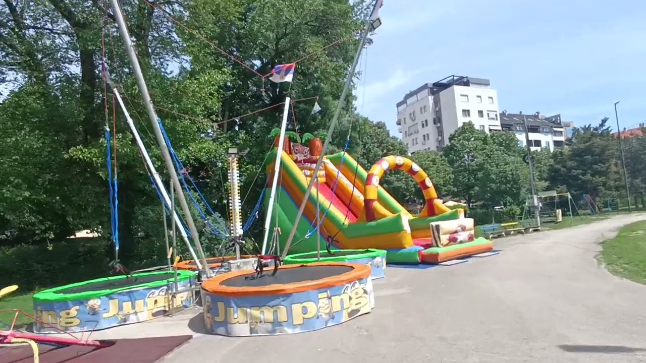 Walking at Park Čair