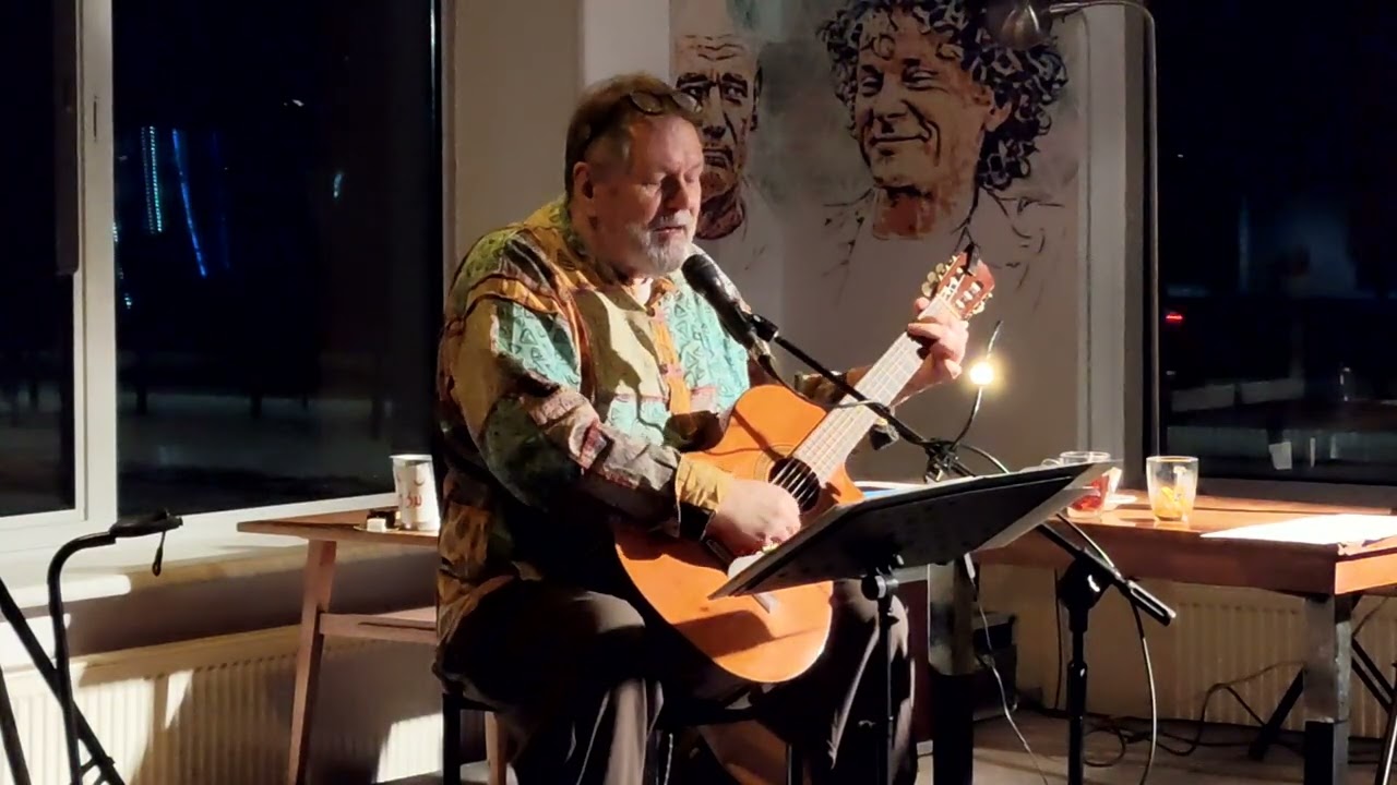 Tomek Krzymiński - A może by się zakochać