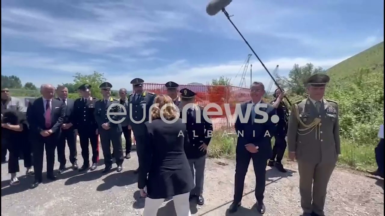 Giorgia Meloni mbërrin në Gjadër me helikopter, e pret Kryeministri Rama