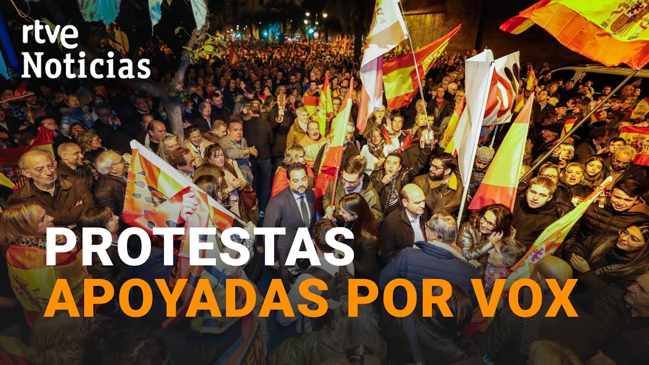 MANIFESTACIONES en CONTRA de la LEY de AMNISTÍA ante la SEDE del PSOE en 10 CIUDADES ESPAÑOLA | RTVE