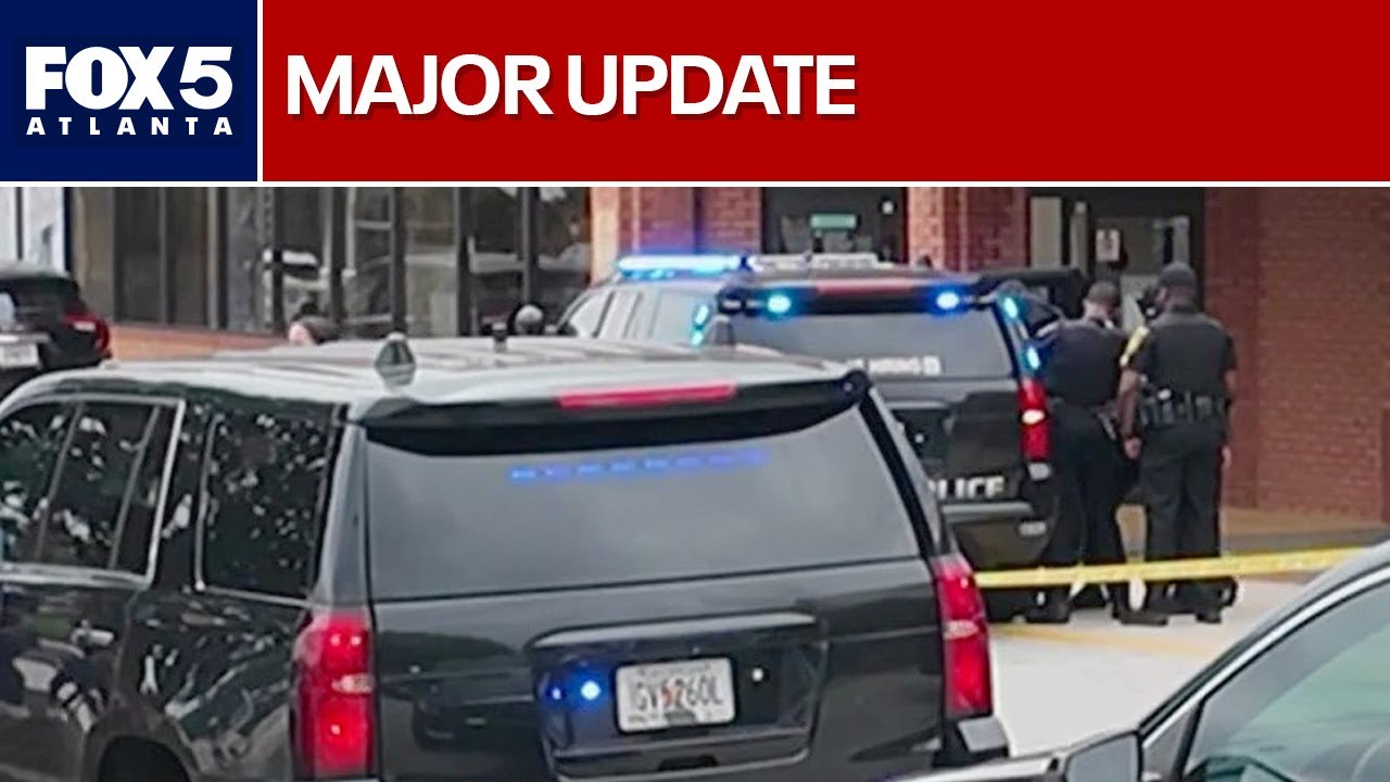 Victims in their 60s shot at grocery store | FOX 5 News