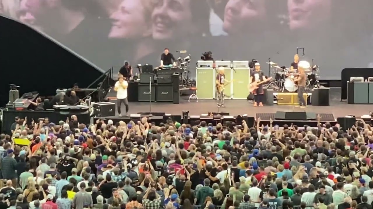 Yellow Ledbetter & Little Wing ~ Pearl Jam Pittsburgh 5/18/25