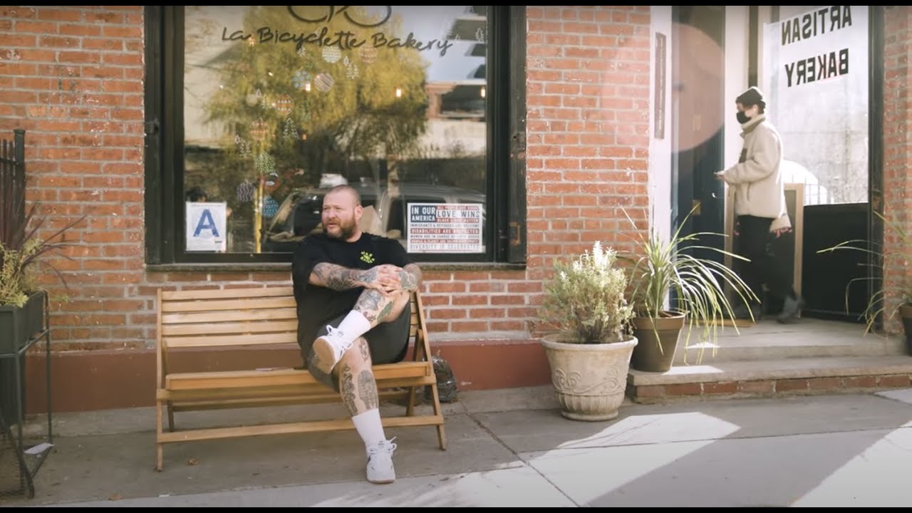 ACTION BRONSON AT NYC'S BEST BAKERY