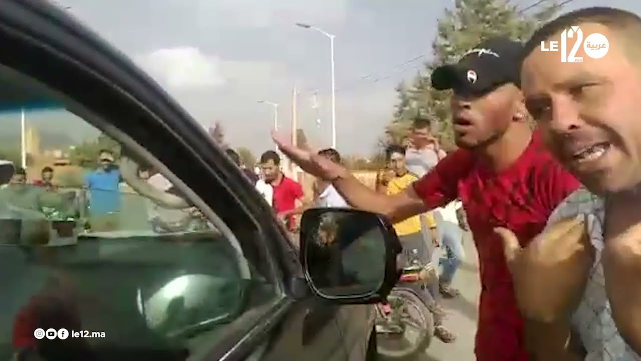 النهاية . شاهد مواطنون يطالبون برحيل موكب برلماني البيجيدي في الرشيدية