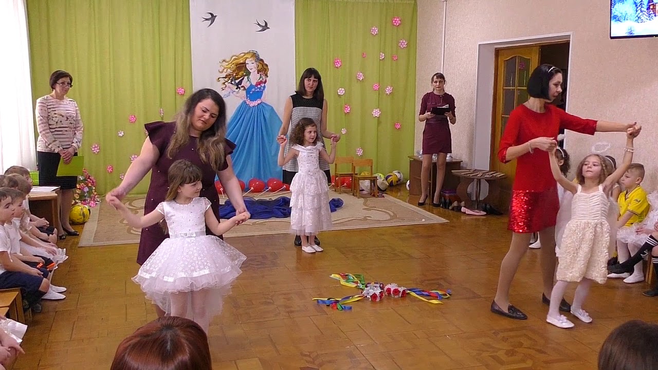 танок з мамами