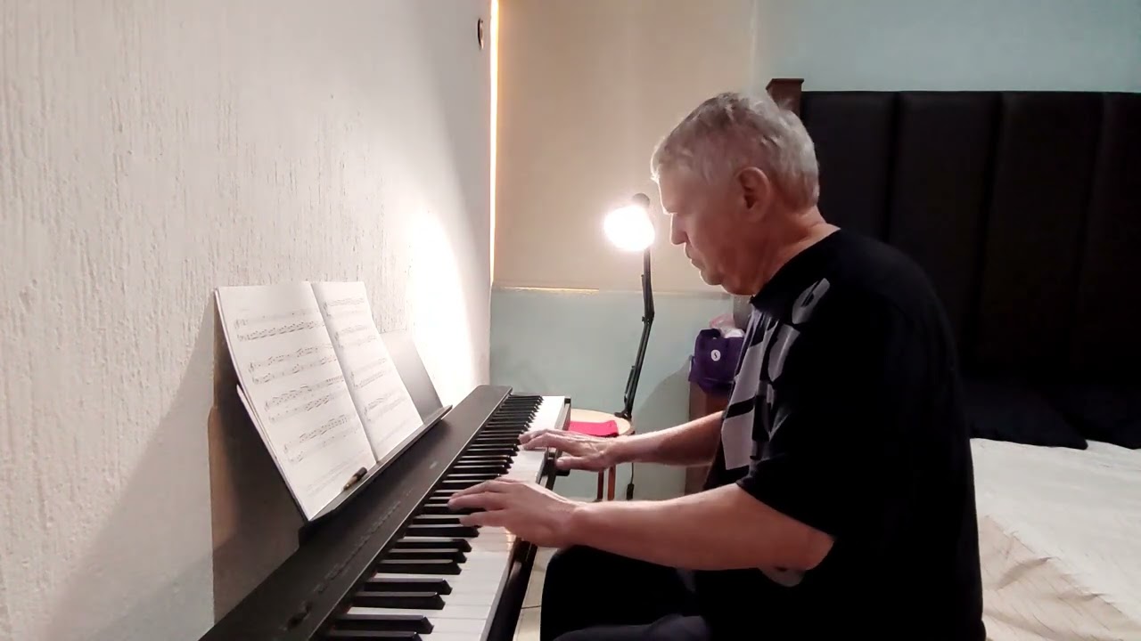 Handel Gavotte in G Major, HWV 491. Raúl Calderón pianist