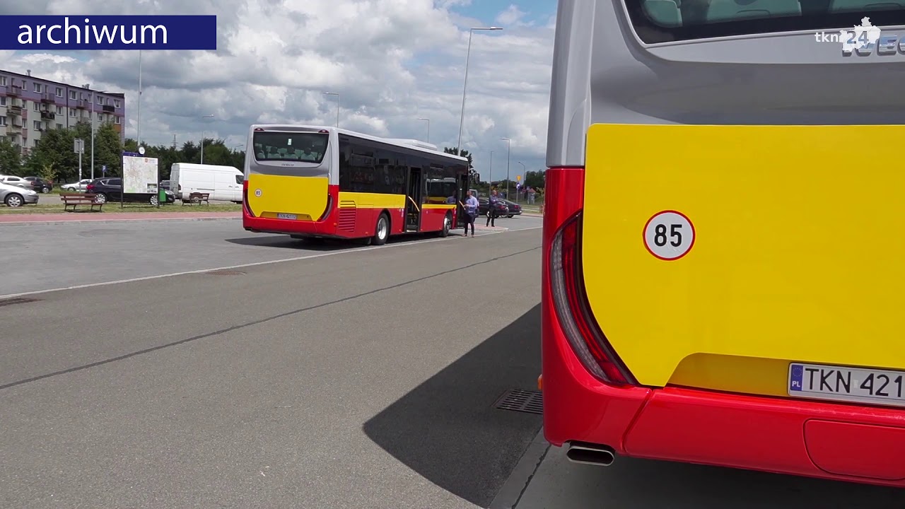 Czy busy komunikacji publicznej w gminie Końskie są punktualne?
