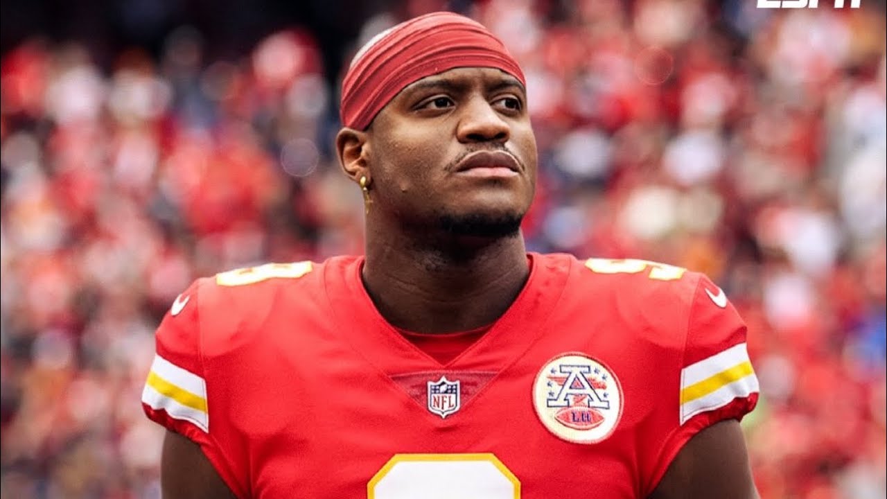 KENNETH WALKER SIGNS TO THE CHIEFS… 