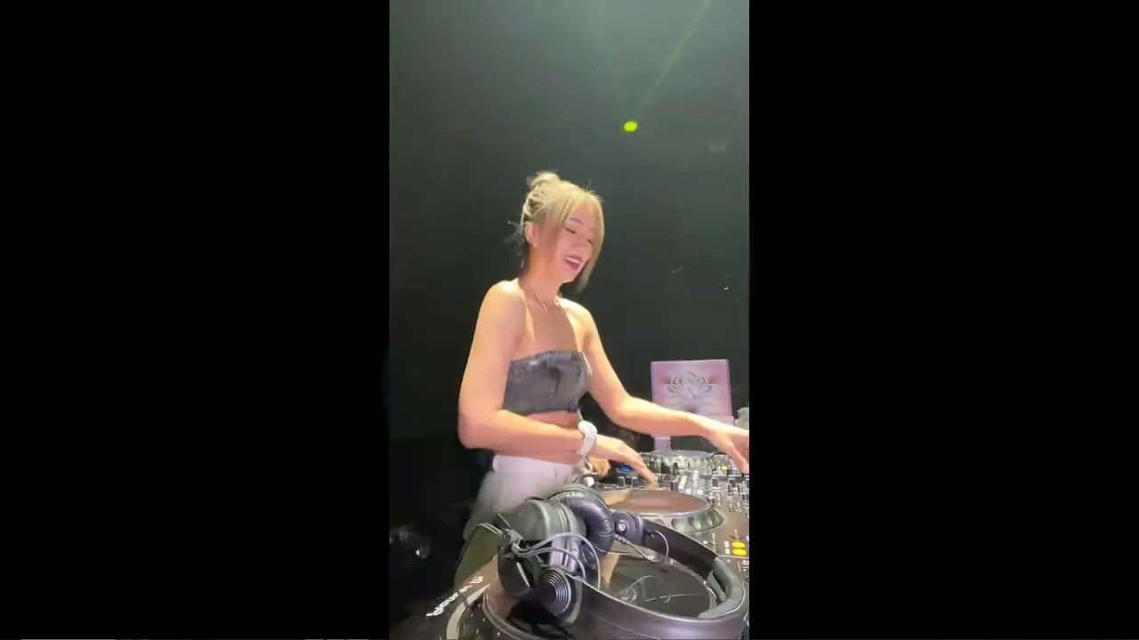DJ Berry на микрофоне (NEW MDM HAI PHONG) 24.10.23