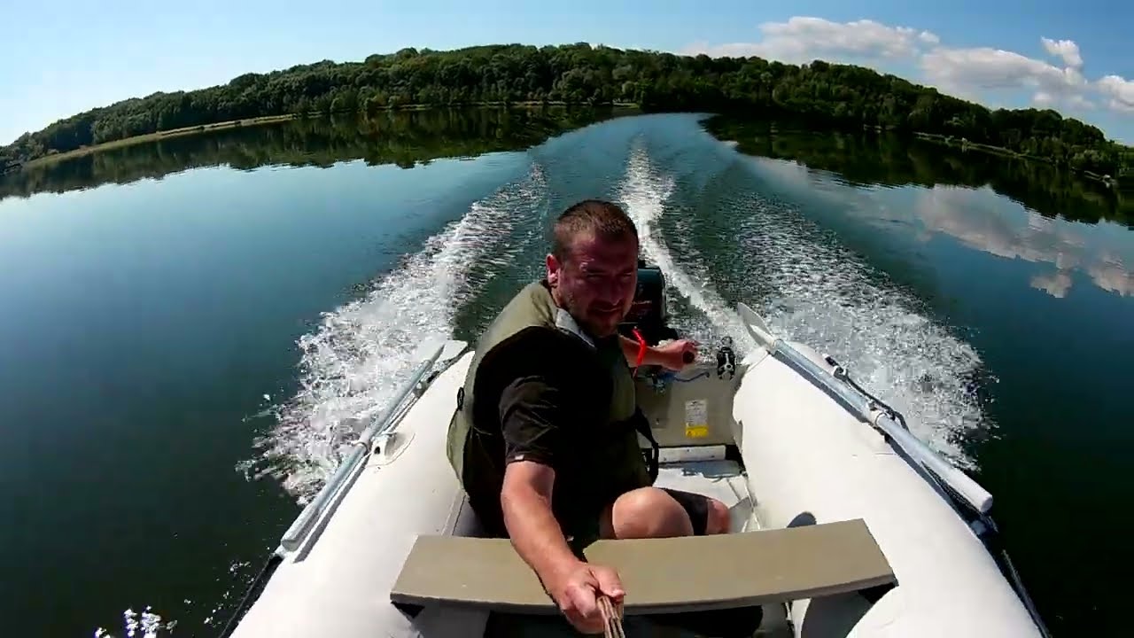 MERCURY 4HP  2-STROKE  V-MAX  +  YAMAHA 310S