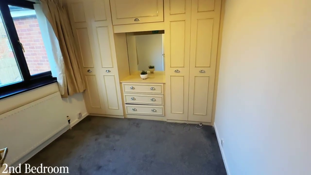 🏡Spacious 3-Bedroom Semi-Detached | Failsworth,M35 | Garage | Great Schools & Transport: Rent £1,350