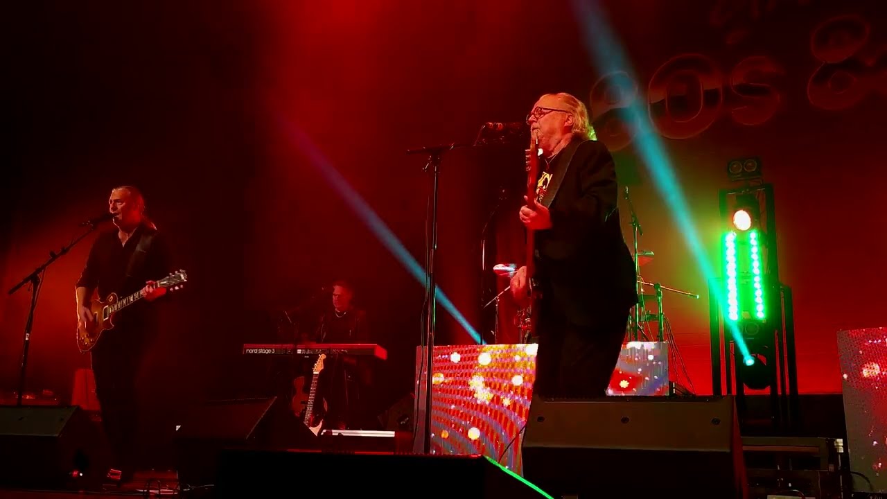 Greatest 80's Julshow Lasse Lindbom Band- Om jag bara fick en elgitarr till jul(Malmö Live 20230212)