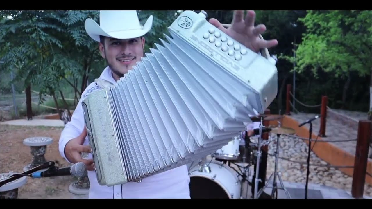 Con olor a hierba, ft Artemio Peña Jr
