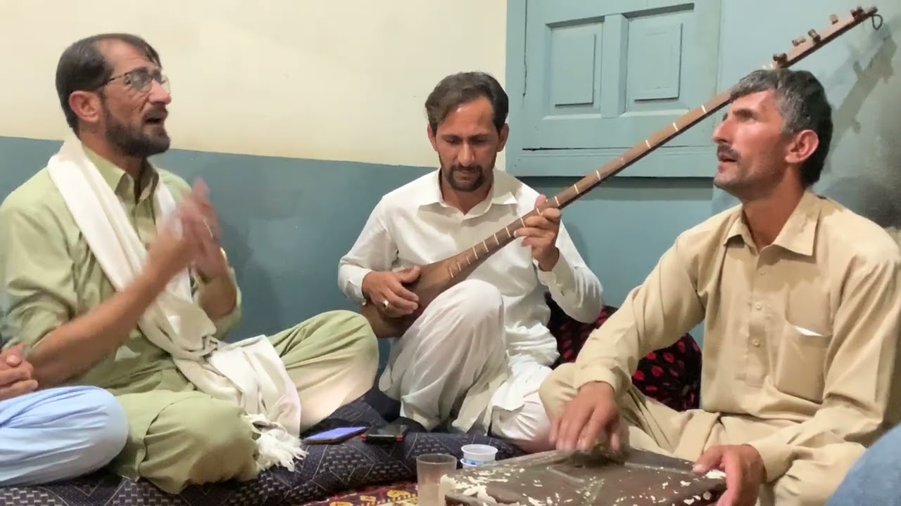 Charno sera phai nese ko  a ma durdana kam zoom pachan arerr || shuja ul haq || old khowar