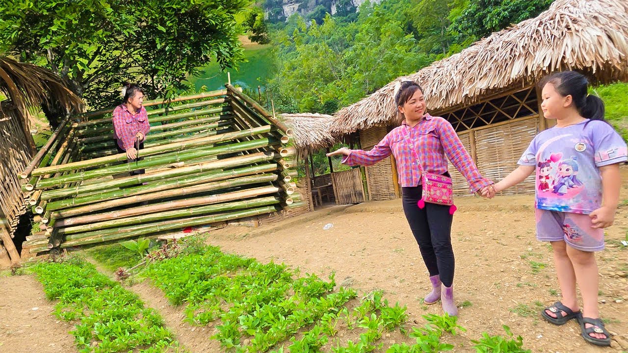 7 days from start to finish - she completed the bamboo pig pen TURNED this place into her farm