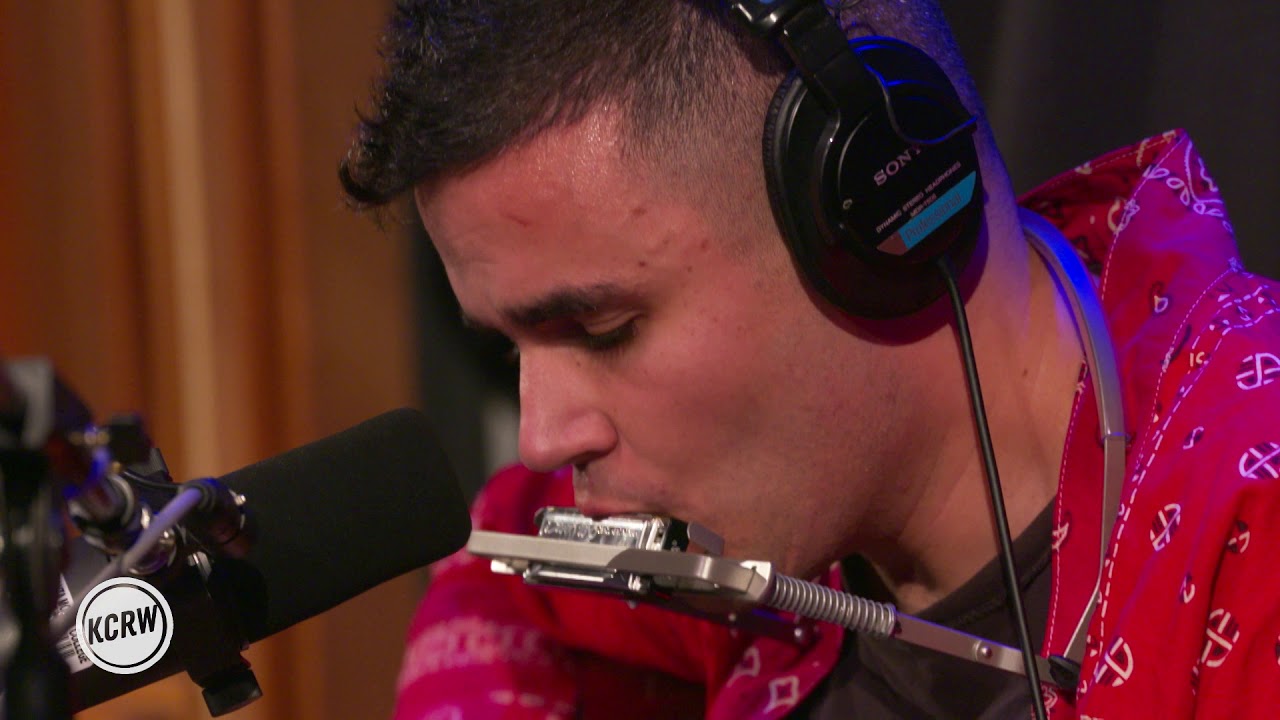 Rostam performing 