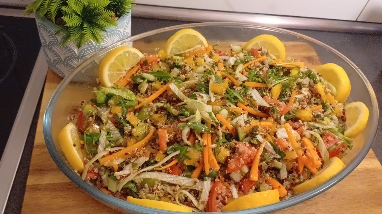 سلطة الكينوا الصحية 🌿 سهلة وسريعة اطيب سلطة رح تجربوها Quinoa Salad