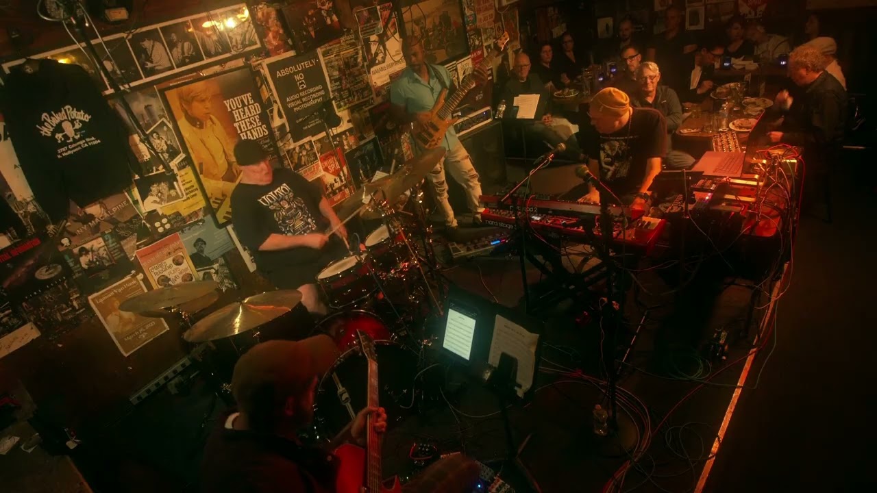 Kirk Covington DESTROYS on &ldquo;KINGPIN&rdquo; | Kinsey Live Sessions