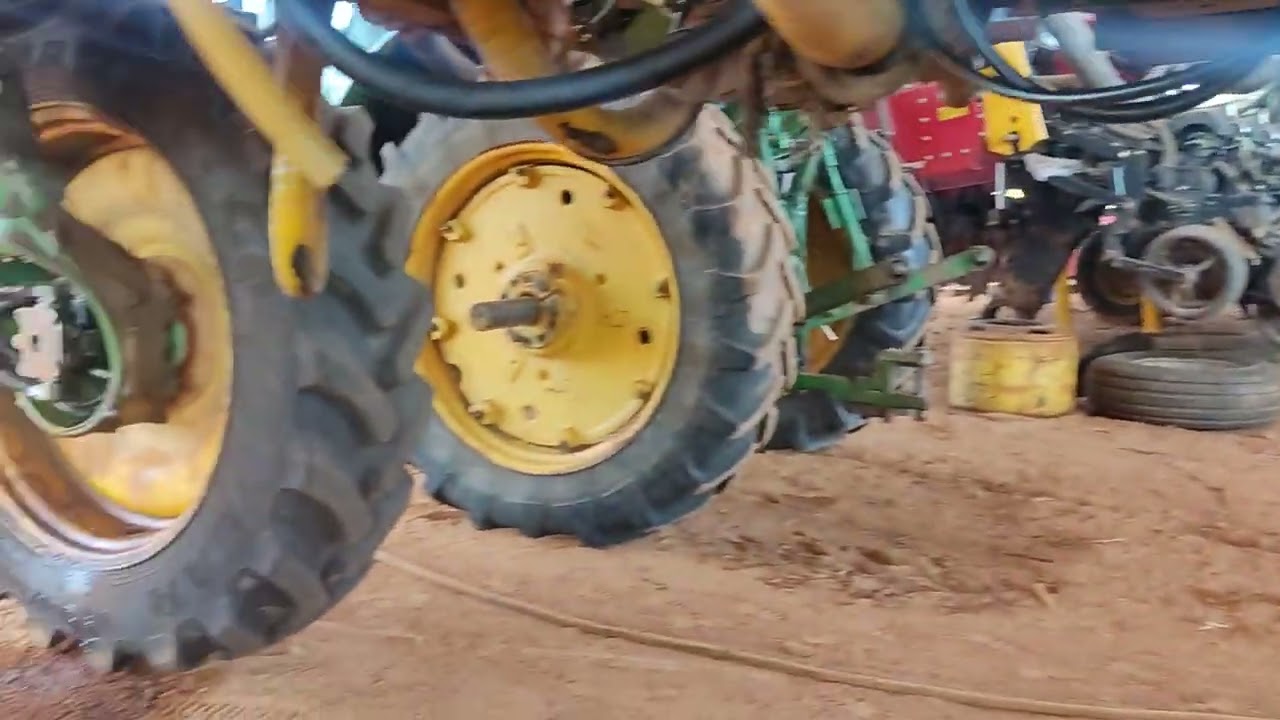 Autopropelido pulverizador John Deere 4630 sistema de transmissão hidrostático.