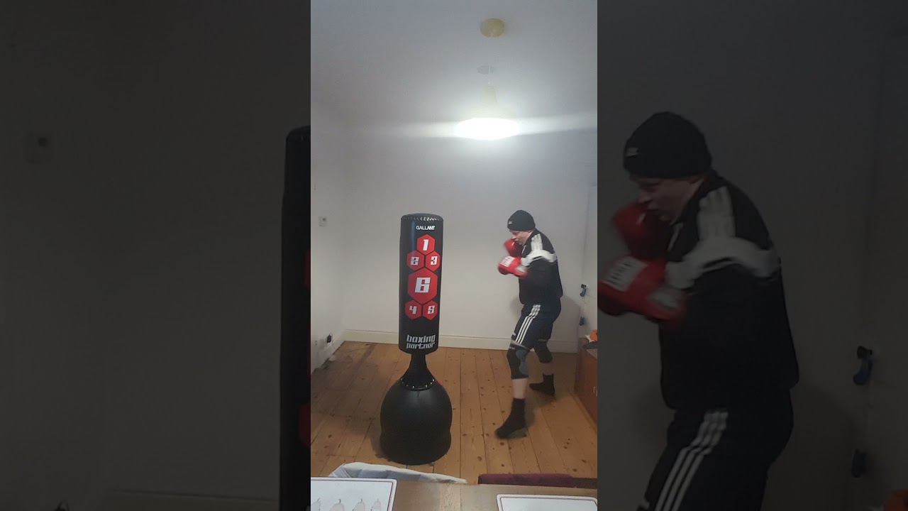 Gallant 5.5 Freestanding Punchbag - Demonstration #gallant #freestandingpunchbag #boxingdemo