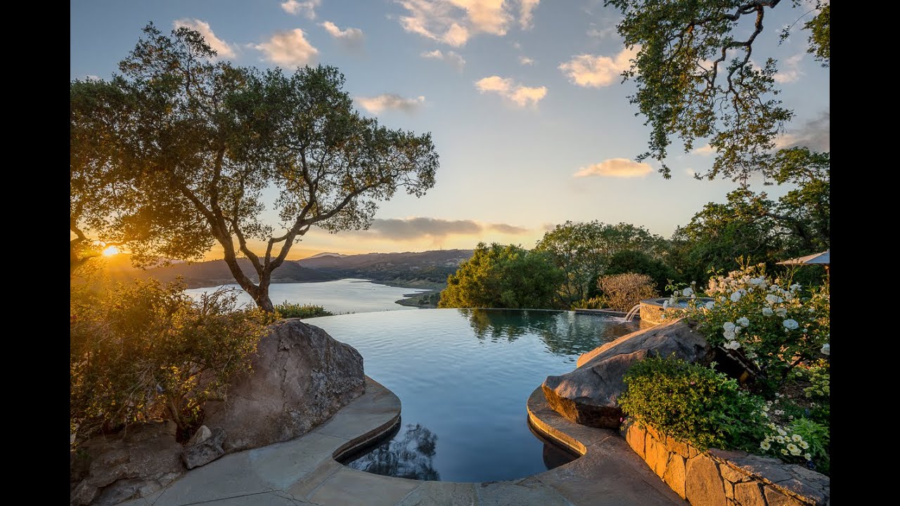 Ginger Martin + Dex Hoelle Present | 40 Long Ranch Road, St. Helena
