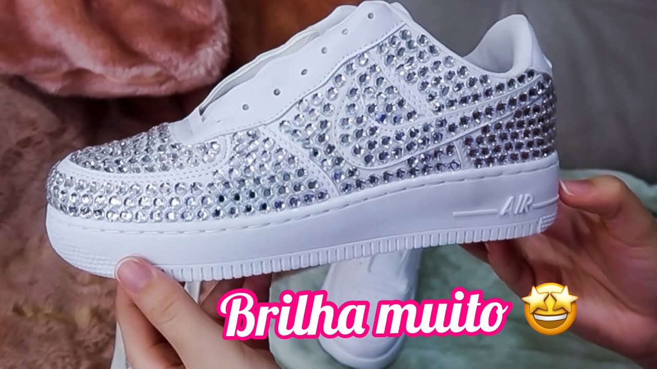 CUSTOMIZANDO MEU TÊNIS BRANCO COM PEDRINHAS DE STRASS | Debora Freitas