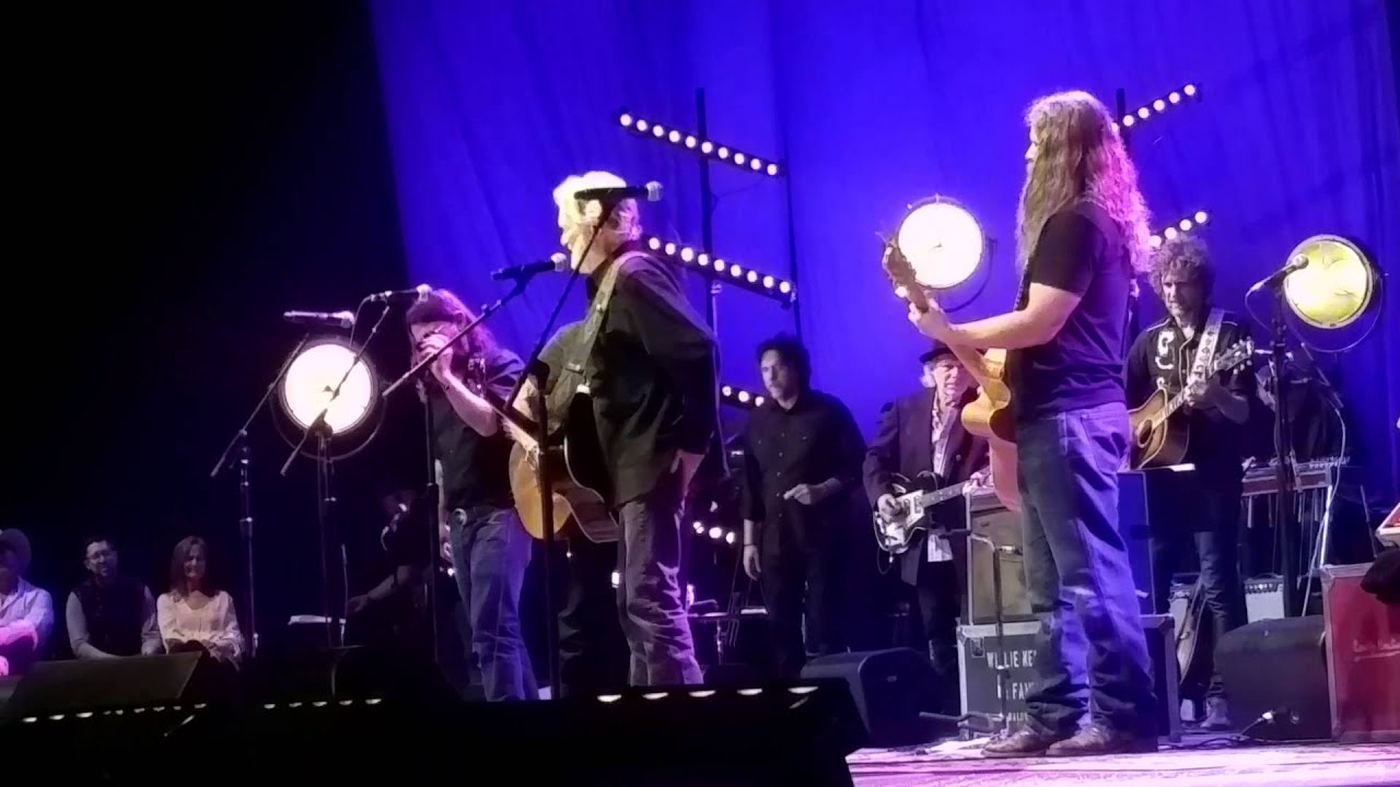 Kris Kristofferson, Willie Nelson, Shooter Jennings &  Jamey Johnson - Highwayman (3/16/16)