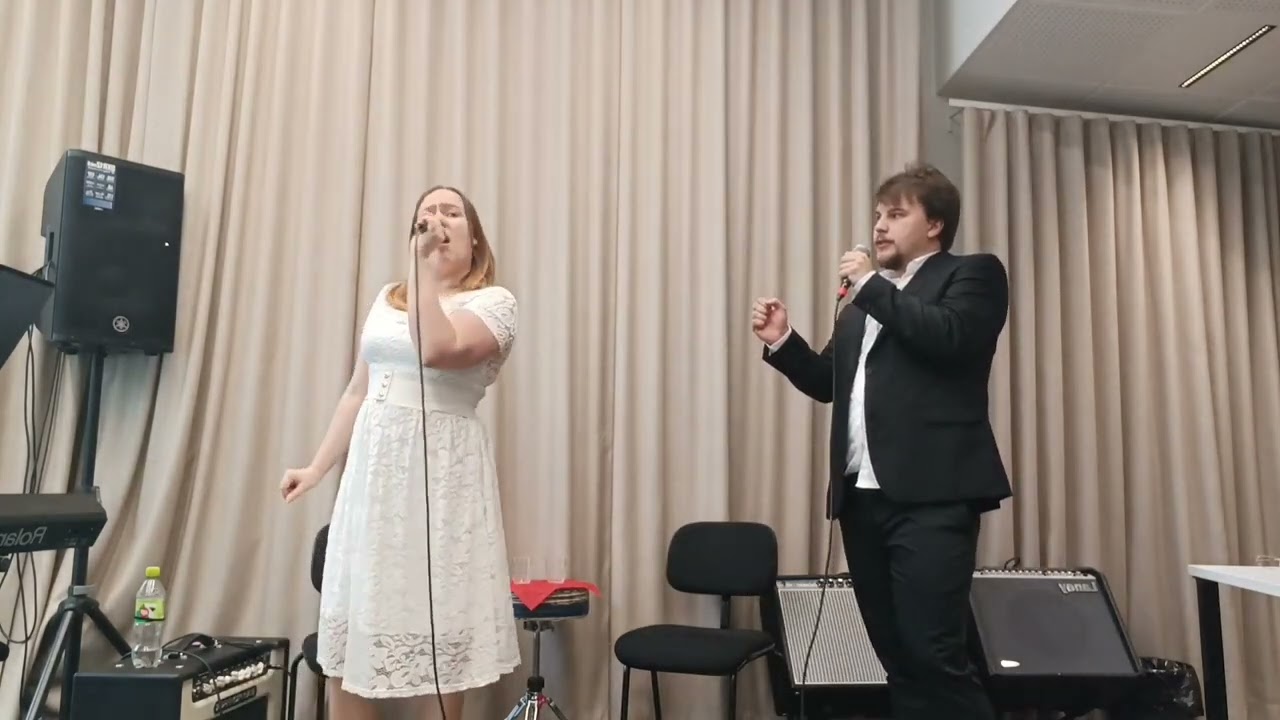 Adonis ja beibe -komediallinen musikaalikonsertti